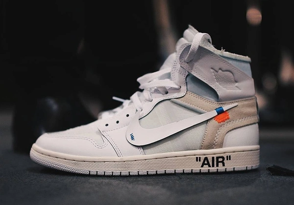 Nike Air Jordan Retro 1 Off White