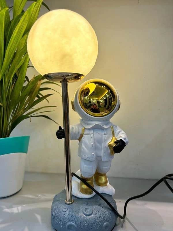 Modern Astronaut LED Table Lamp Bedside Lamp for Bedroom