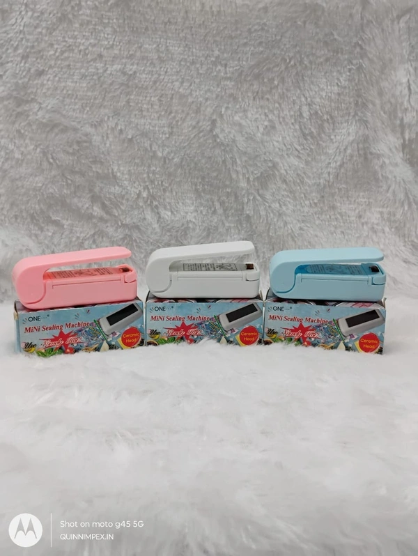 Portable Heat Sealer Mini Sealing Machine for Food Storage Vacuum Bag, Chip, Plastic, Snack Bags, Package Home Closer Storage Tool (Multi)