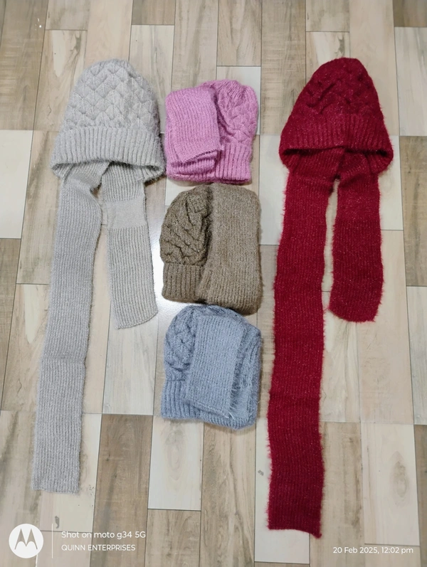 Women’s 2-in-1 Integrated Hat & Scarf, Windproof Winter Woolen Cap with Ear Protection, Cold-Resistant Fleece Lining, Soft & Comfortable for Winter Activities Multicolour