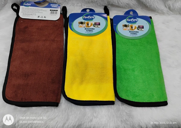 Microfiber Cloth for Car Cleaning and Detailing