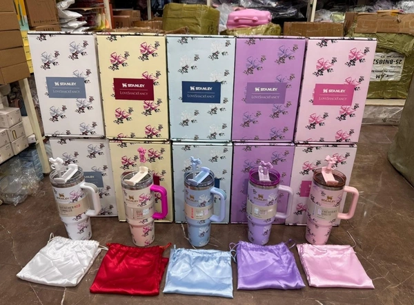 Stanley Loveshack Gift Box Heavy (Silicon Cap With Sartin Thread Bag)