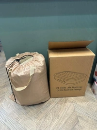 Twin Air Mattress with Built-in Pump, Inflatable Mattress with Storage Bag, Inflatable Blow Up Mattresses with Comfortable Soft Flocked Top,Blow up Mattresses for Camping, Guests & Indoor