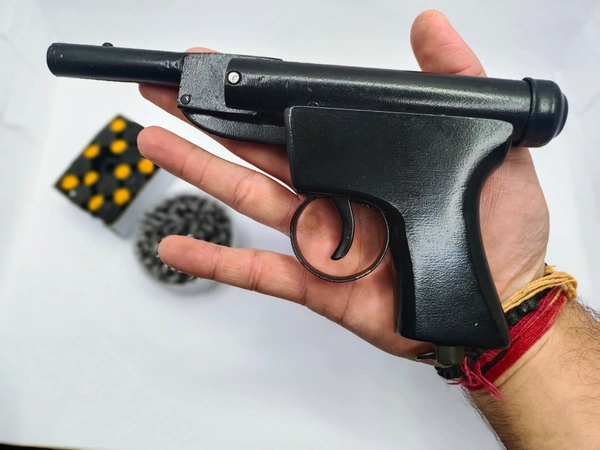 FULL METAL BLACK AIR Toy - Black