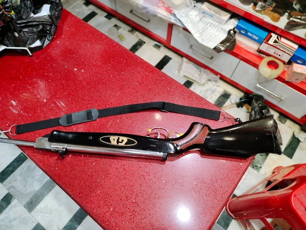 Gdd GD BLACK TOY SILVER FINISHED  - Black, 4 Ft