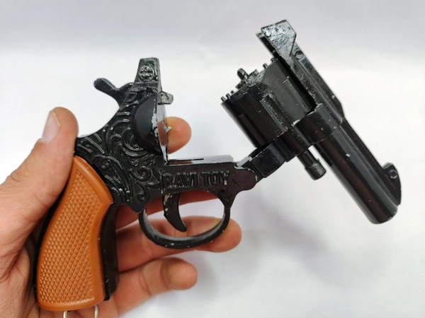 FIRE 🔥 RING METAL HEAVY WEIGHT TOY - Black, 8 Inch