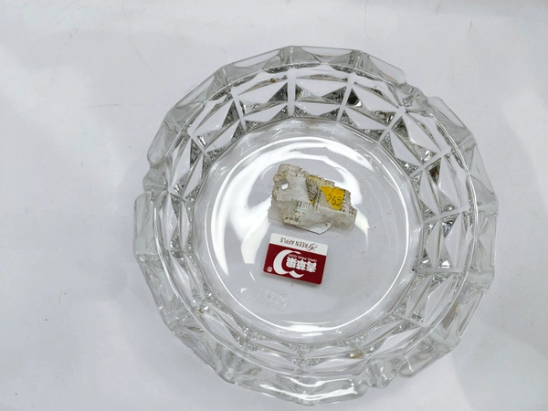 ASH TRAY GLASS - White, 10 Inch