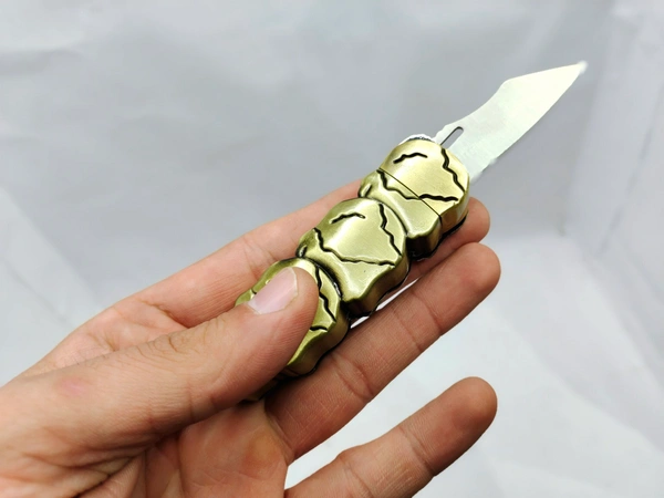 FULL METAL TOY  ANTIQUE BEST QUALITY SKULL  - Brown, 8 Inches