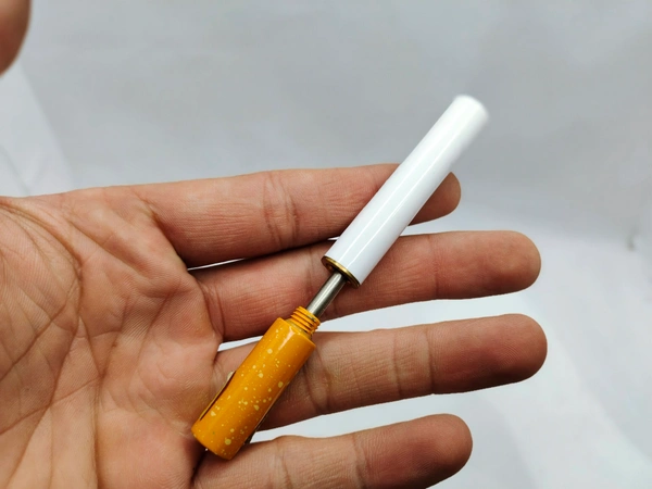 CIGGARTE STICK TOY BEST QUALITY  - Gold, 3 Inches