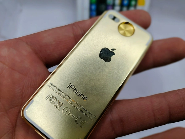 FULL METAL  APPLE 🍎 SHAPE  - Festival, 3 Inch