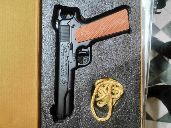 BLACK WORLD WAR 9 MM TOY GUN ( 1 BOX CORK+1 COVER FREE) - Alto, 8 Inch*6.5