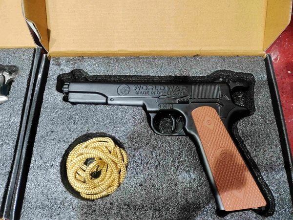 BLACK WORLD WAR 9 MM TOY GUN ( 1 BOX CORK+1 COVER FREE) - Alto, 8 Inch*6.5