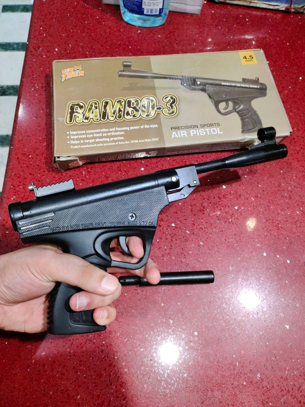 NEW TIGET RAMBO-3 WITH METAL LOADER +100 PALLETS+ 1.4 Kg Wt - Black