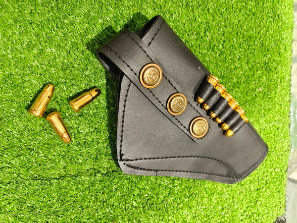 COVER+ FAKE GOLD BULLETS PACK OF 6 PC  - Gold, 1 Inch