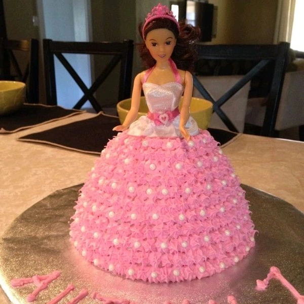 Special Barbie Doll Cake - 1KG - Vanilla