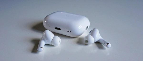 Pro 2nd Generation With Volume Control (NO ANC)
