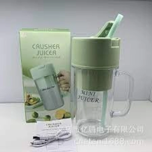 Compact Electric Juicer & Crusher | Easy-to-Use Portable Juicer for Smoothies