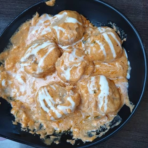 Makhani Momo