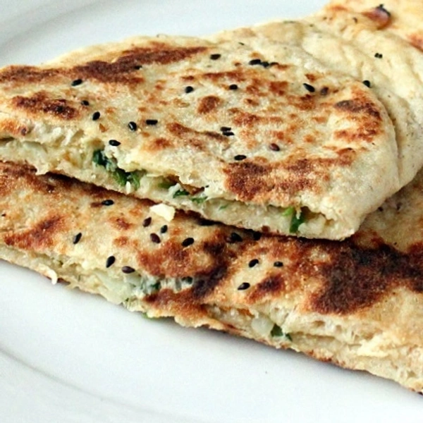 (HnC) Stuffed Paneer Naan