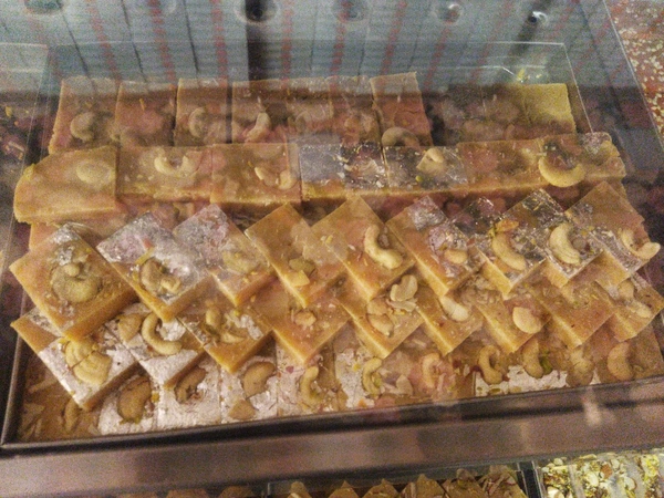 (Raju) Kaju Barfi - 1kg