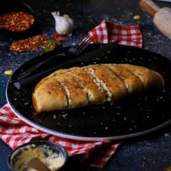 (La Pino'z) Sweet Corns, Jalapeno With Cheese Garlic Bread