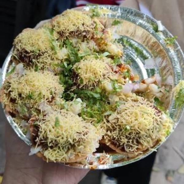 (Halwai'z) Sev Puri