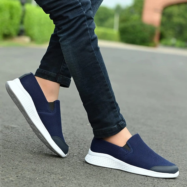 Running Shoes For Men (ब्लैक) - White, UK10