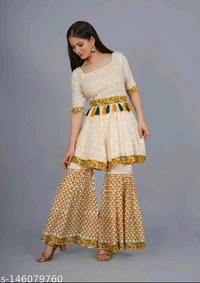 Aishani Attractive Women Kurta Sets - S