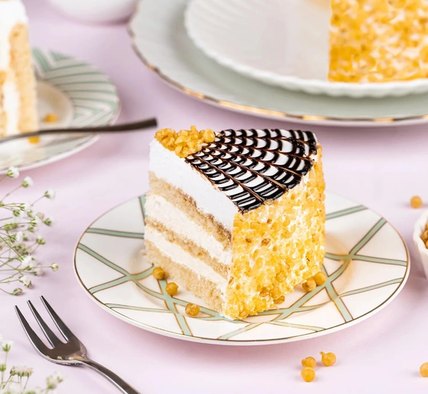 Relish Butterscotch Cake - 1KG