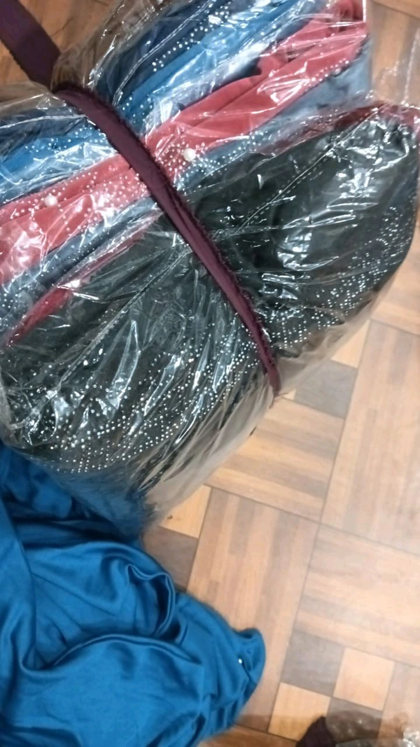 বুরখা পেলেন - Black