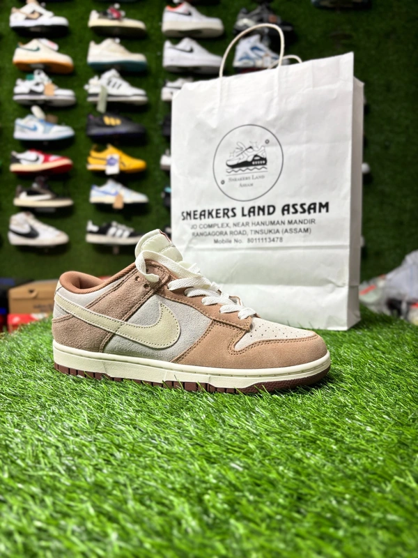 Sb dunk beigh - 43 (8.5)