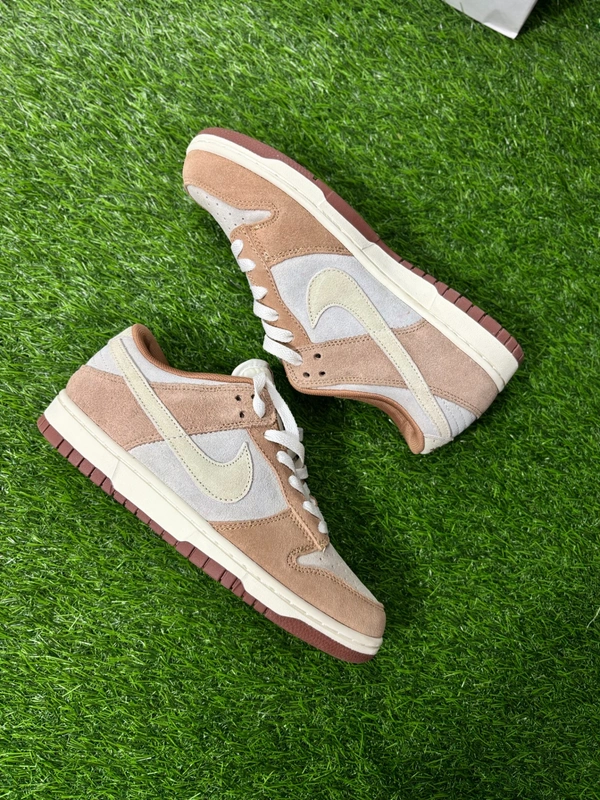 Sb dunk beigh - 43 (8.5)