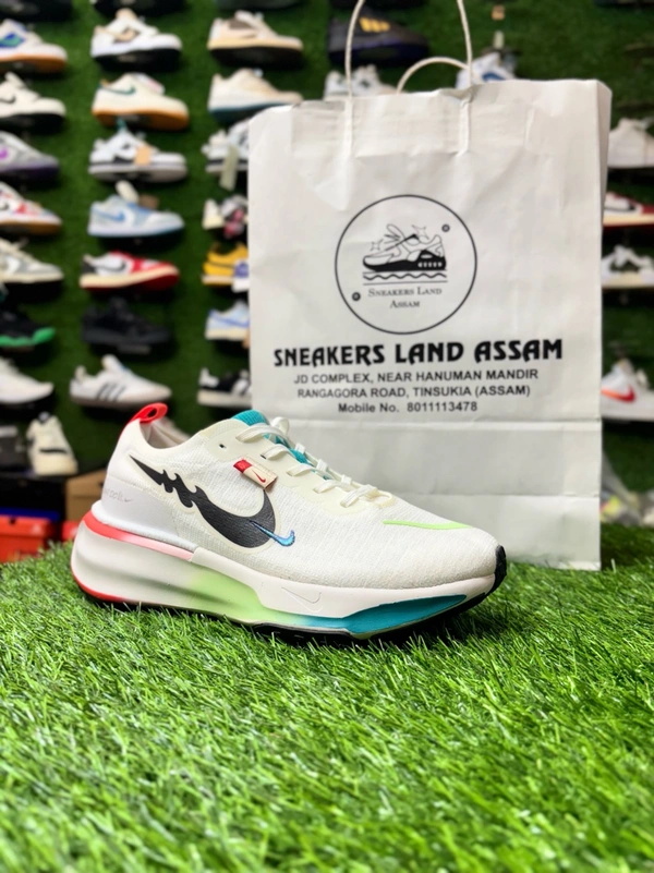 Zoom X Invincible 3 - 9