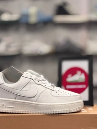 Airforce 1 White - 42 (7.5)