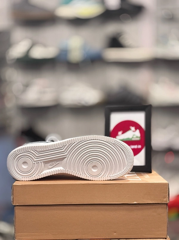 Airforce 1 White UA - 44 (9)