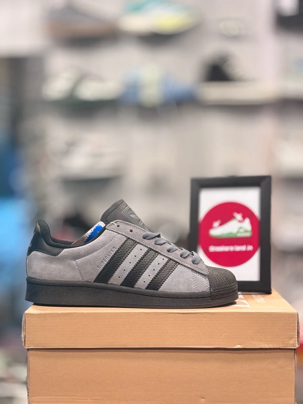 Superstar Grey Suede - 42 (8)