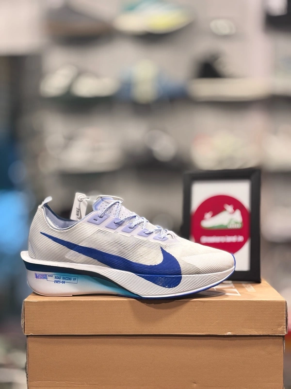 Zoomx Vaporfly 4 - 43 (8.5)