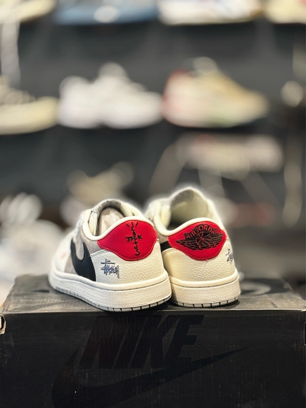 AIRJORDAN Low STUSSY Grey - 7 (41)