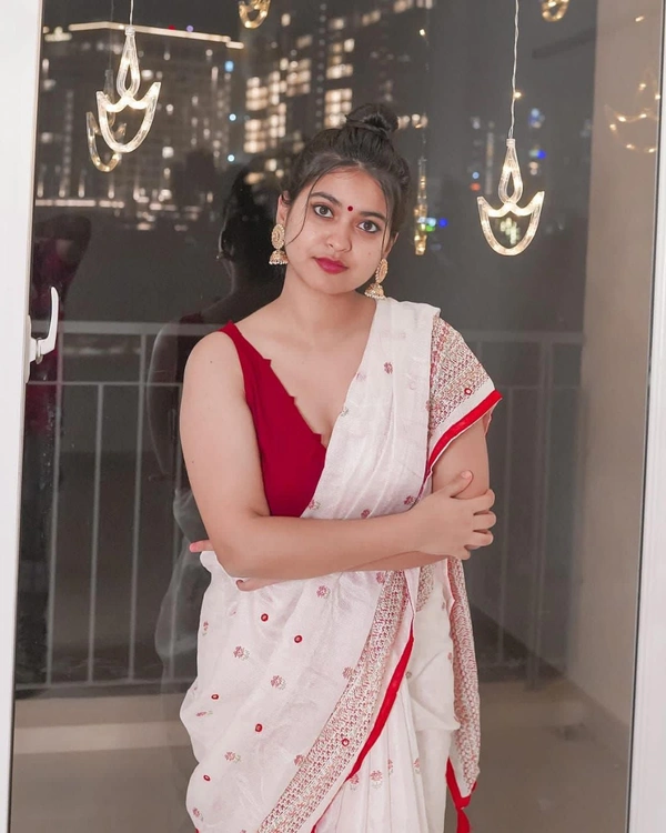 Meenakshi Jute - White, Free