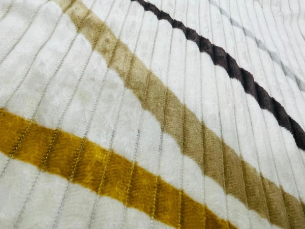 MORADO 190 GSM Flannel Super Soft Warm Elastic Fitted Single Bed Bedsheet with 1 Pillow Covers for Winters - 36x72x8 Inches, Cream - 36x72x8 Inches, Cream