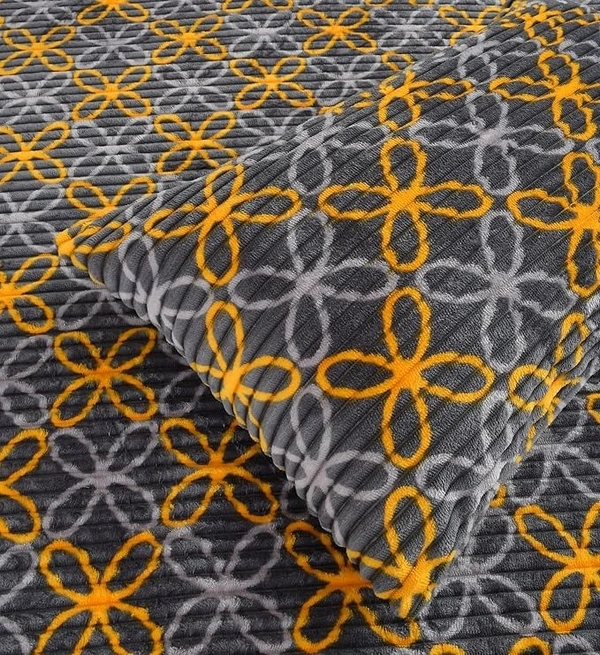 MORADO 190 GSM Flannel Super Soft Warm Elastic Fitted Single Bed Bedsheet with 1 Pillow Covers for Winters - 36x72x8 Inches, Dark Grey - 36x72x8 Inches, Dark Grey