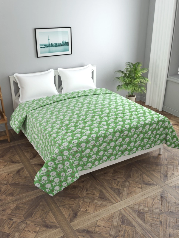 MORADO 190 GSM Flannel Super Soft Warm Double Bed Cartoon Print Quilt Cover/Duvet Cover/Rajai Cover/Blanket Cover for Winters with Zipper -90x100 Inches, Light Green - 90x100 Inches, Light Green