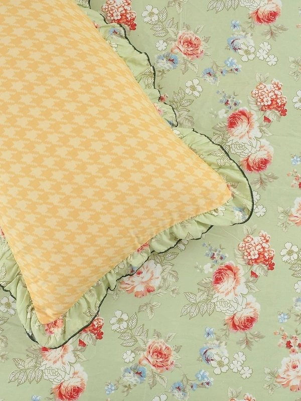 MORADO Glace Cotton King Size Bedsheet with 2 Pillow Covers with Frill PoppyFlowerComb  (108x108, Inches) - 108x108 Inches, light pastel green
