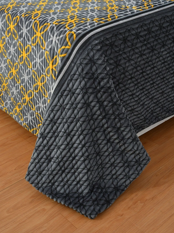 MORADO 190 GSM Flannel Super Soft Warm Double Bed Quilt Cover/Duvet Cover/Rajai Cover/Blanket Cover for Winters with Zipper -90x100 Inches, Grey - 90x100 Inches, Gray