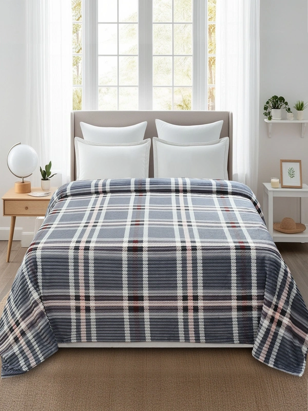 MORADO 190 GSM Flannel Super Soft Warm Single Bed Quilt Cover/Duvet Cover/Rajai Cover/Blanket Cover for Winters with Zipper -60x90 Inches, Light Grey - 60x90 Inches, Light Grey