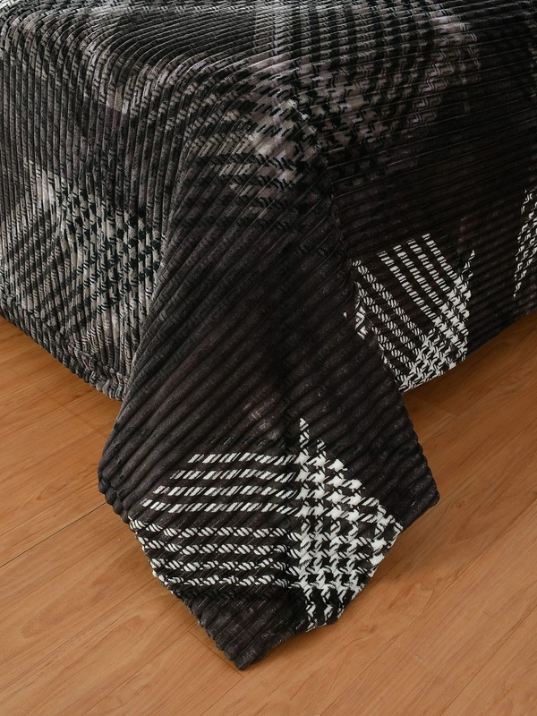 MORADO 190 GSM Flannel Super Soft Warm Single Bed Quilt Cover/Duvet Cover/Rajai Cover/Blanket Cover for Winters with Zipper -60x90 Inches, Dark Grey - 60x90 Inches, Dark Grey