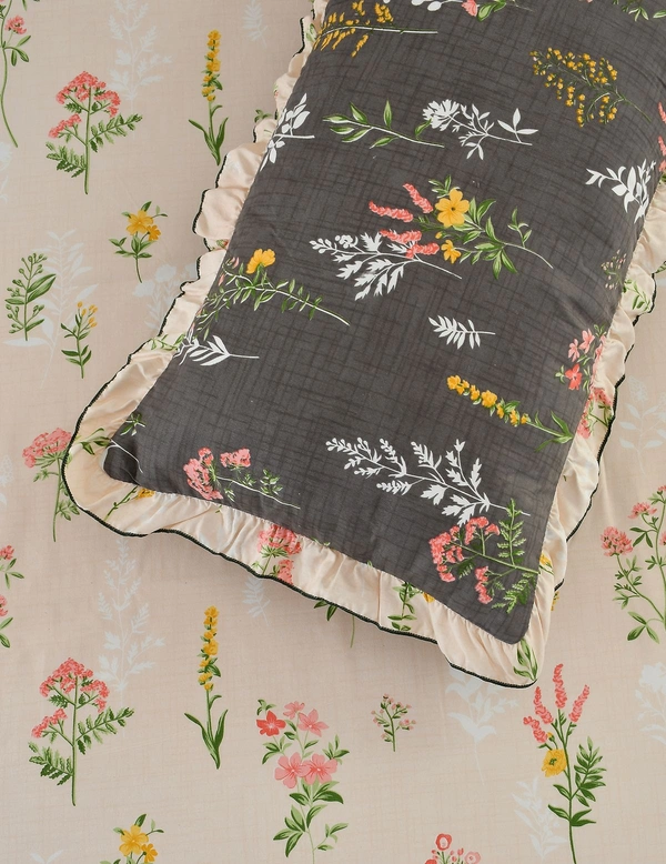 MORADO Glace Cotton 5 Pcs Frill Bedding Set | Double Bed Size Bedsheet With 2 Pillow Covers And 2 Filled Cushions (108x108 Inches - Light Peach - 108x108 Inches, Light Peach