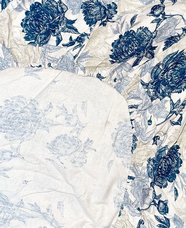 MORADO Premium Cotton Casement Elastic Fitted Double Bedsheet with 2 Pillow Covers (72x78x8 Inches) - White Blue