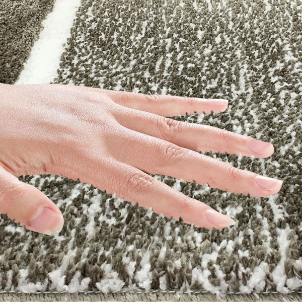 Luxe Home International Riyo Bath Mat, Super Soft Microfibre 1800 Gsm, Non-Slip, Absorbent - Door Mat for Bathroom, Bedroom, Kitchen, Floor - Pack of 1 - 38x58 cm, Taupe