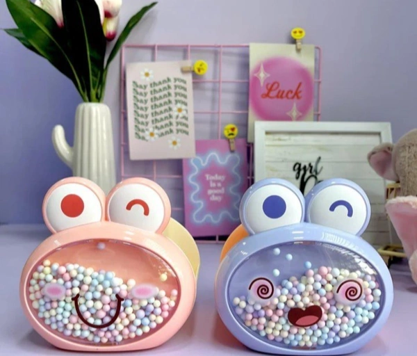 Frog Pen Stand G-824